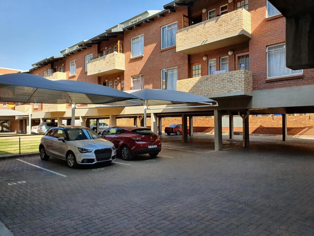 Melville Mews-2- Auckland Park Johannesburg Buitenkant foto